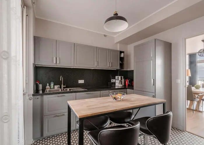 Paquebot - Face Port - - Parking Saint-Nazaire (Loire-Atlantique)