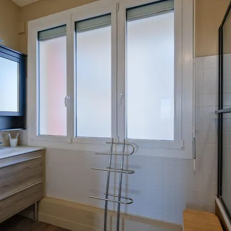 Paquebot - Face Port - - Parking Saint-Nazaire (Loire-Atlantique)