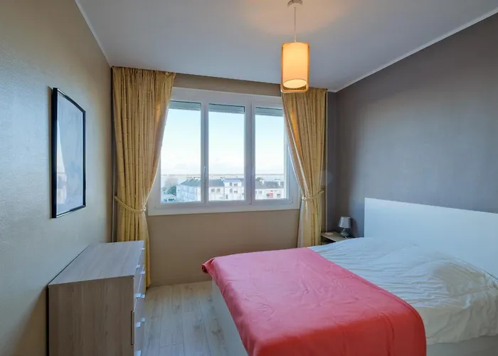 Paquebot - Face Port - - Parking